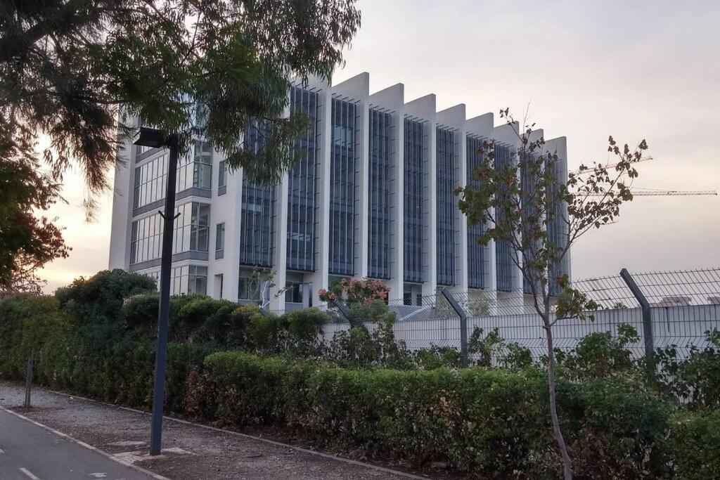 Studio In Herzliya, Near Idc & Park Exterior photo